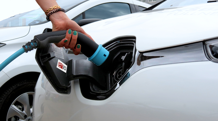 Enio sorgt mit der M2M-Lösung von T-Mobile für volle Batterien bei E-Autos