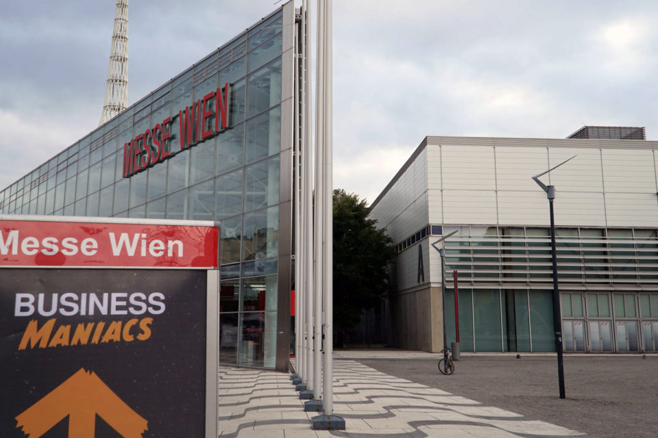 eingang messe business maniacs